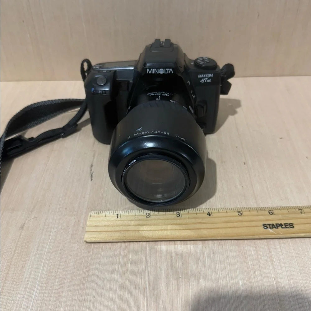 Minolta Maxxum HTsi AF 35mm SLR Camera w/70-210AF Lens Untested w/Film Buy As Is